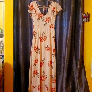 Womens lovely maxi dress